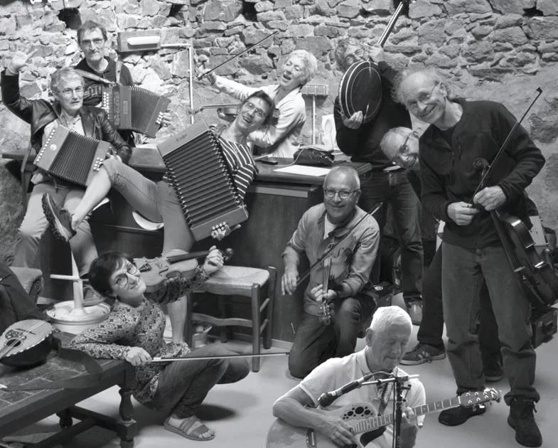Festival Voix et Danses - Bal trad avec Les Drôles