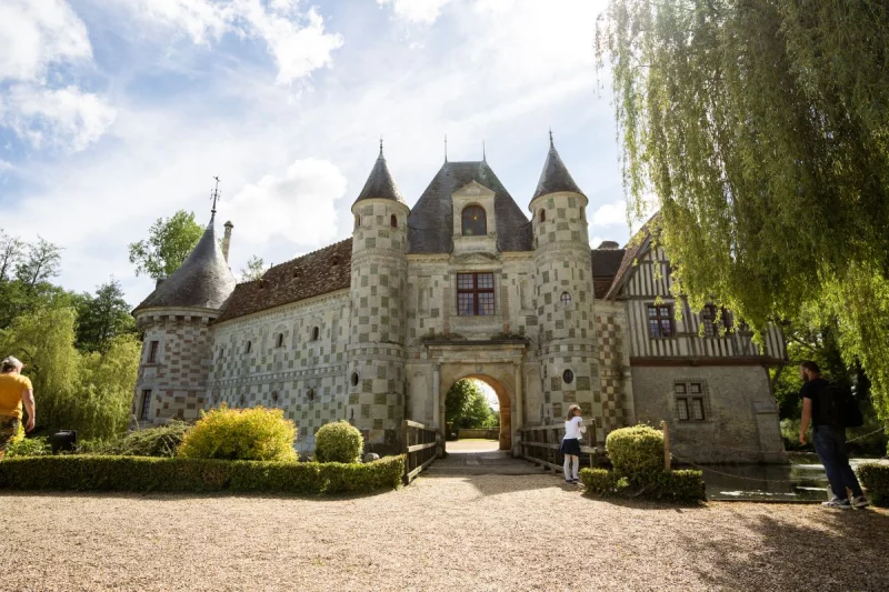 Les Étonnants Patrimoines : Le château dans tous les sens, visite sensorielle en famille