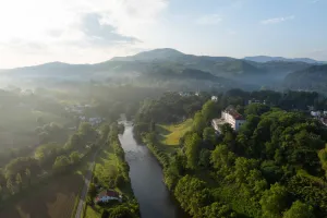 Visite guidée de Cambo-les-Bains, Histoire et métamorphoses d'une ville thermale