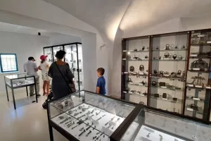 Pause conviviale pour découvrir le nouveau musée d'Ollioules