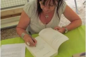 Salon du livre préhistorique