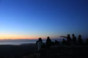 Randonnée nocturne accompagnée : "Le chemin des lucioles, balade à la frontale en famille"