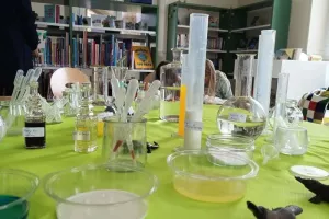 Atelier Ploc–ploc : la fabrique à pluie