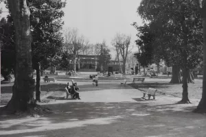 AUTOUR DU PARC ARISTIDE BRIAND
