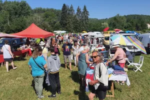 Vide-greniers et puces aux couturières