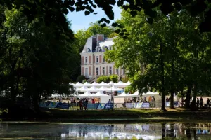 La Forêt des Livres chez Gonzague Saint Bris