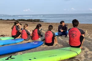 Stage de surf avec l'Artha Surf Club
