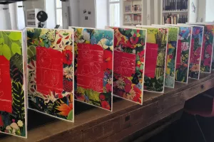 L'heure du conte avec le livre accordéon