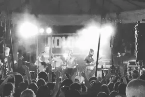 Bal au kiosque avec Funk on the beach