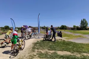 FAITES DU VÉLO