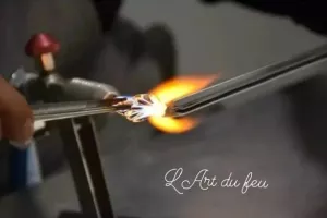 Secrets de Fabrique : Chrysalide by S. Gaury - Atelier démonstration du filage de verre à la flamme