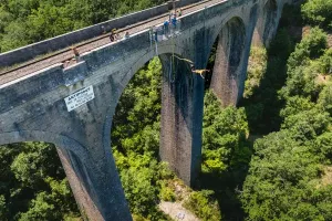 Saut à l'élastique du viaduc de Ste-Eulalie de Cernon