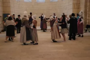 Fête du froc : "Banquet partagé + bal folk dans l'abbatiale"