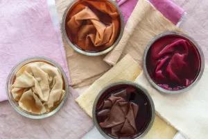 Les ateliers de l’Outilthèque : atelier teinture sur tissu