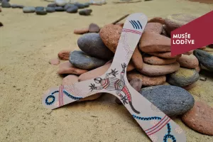 ATELIER DE L'EXPOSITION : DÉCORATION DE BOOMERANG