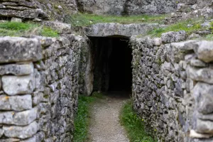 Les bâtisseurs de mégalithes : vivre et mourir au néolithique