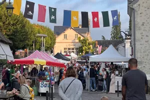 Marché nocturne de Azay-le-Rideau