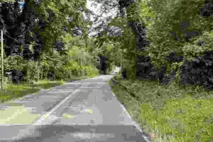Sur la route de la Montcient