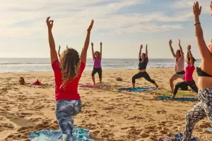 Découverte du yoga sur la plage