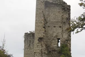 Balades secrètes en Corrèze - mystère à Carbonnières