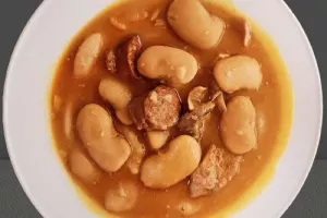 Repas Périgourdin à la ferme du Château de L'herm