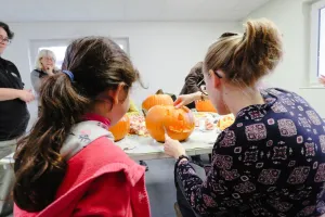 Les Ateliers enfants : Creuse ta citrouille en collaboration avec l'EARL de la Nouère