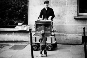 Anim'Marché avec Erwan et son orgue de barbarie
