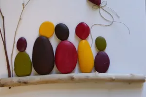 CREATION D' UN TABLEAU AVEC DES PETITS GALETS