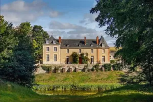 Patrimoines à savourer dans le parc du château de la Huberdière à Nazelles-Négron