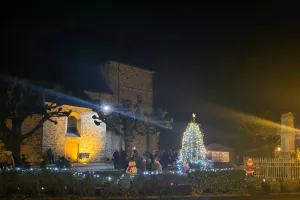 Illumination de Noël à Saint-Julien-Le-Vendomois