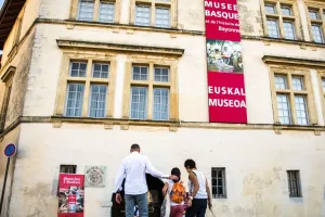 Peio veut tout faire comme son Pépé