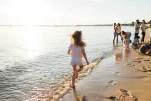 Lectures enfantines "Heure joyeuse" à la plage