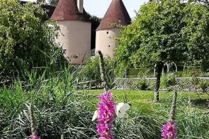 Croquis et peinture au Château de Corbelin