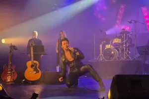 TRIBUTE TO ELVIS