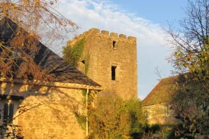 Balade secrète en Corrèze - Les trésors cachés de Queyssac-les-Vignes