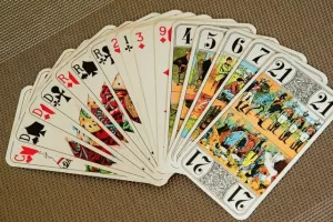 Venez jouer au Tarot !