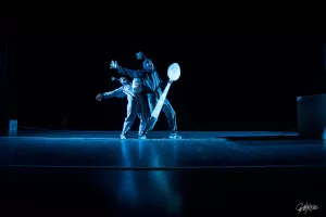 Tribulation d'une cuillère - Humour