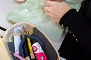 ATELIER CRÉATION BIJOUX ET ACCESSOIRES UPCYCLÉS