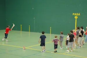 Initiation à la pelote basque