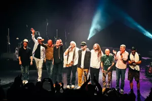 Nuits de Champagne // ENSEMBLE // Tryo - Sinsemilla - Vanupié