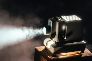 Projection-débat autour du film « La petite fille qui vivait sous son lit »