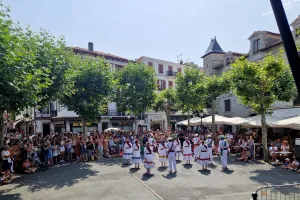 Spectacle de danses basques avec Begiraleak