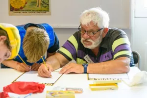 Un portrait cubiste à 4 mains, atelier parent-enfant