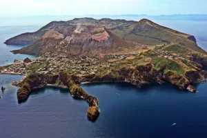 Les Iles Eoliennes - Perles de la Méditerranée