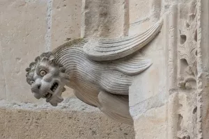 Visite guidée: la cathédrale et ses sculpture cachées