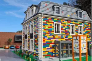 Atelier de constrution - oeuvre collaborative: ma ville en Lego