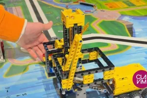 Présentation du robot de la FIRST® LEGO® League du Temps des Cerises spécial Archéo