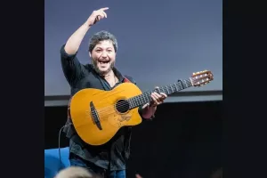 L'exceptionelle : entre mémoire et présent : spectacle de Tony Putaggio