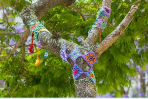 Yarn bombing