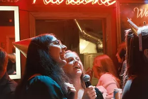 Soirée karaoké à la maison des acacias